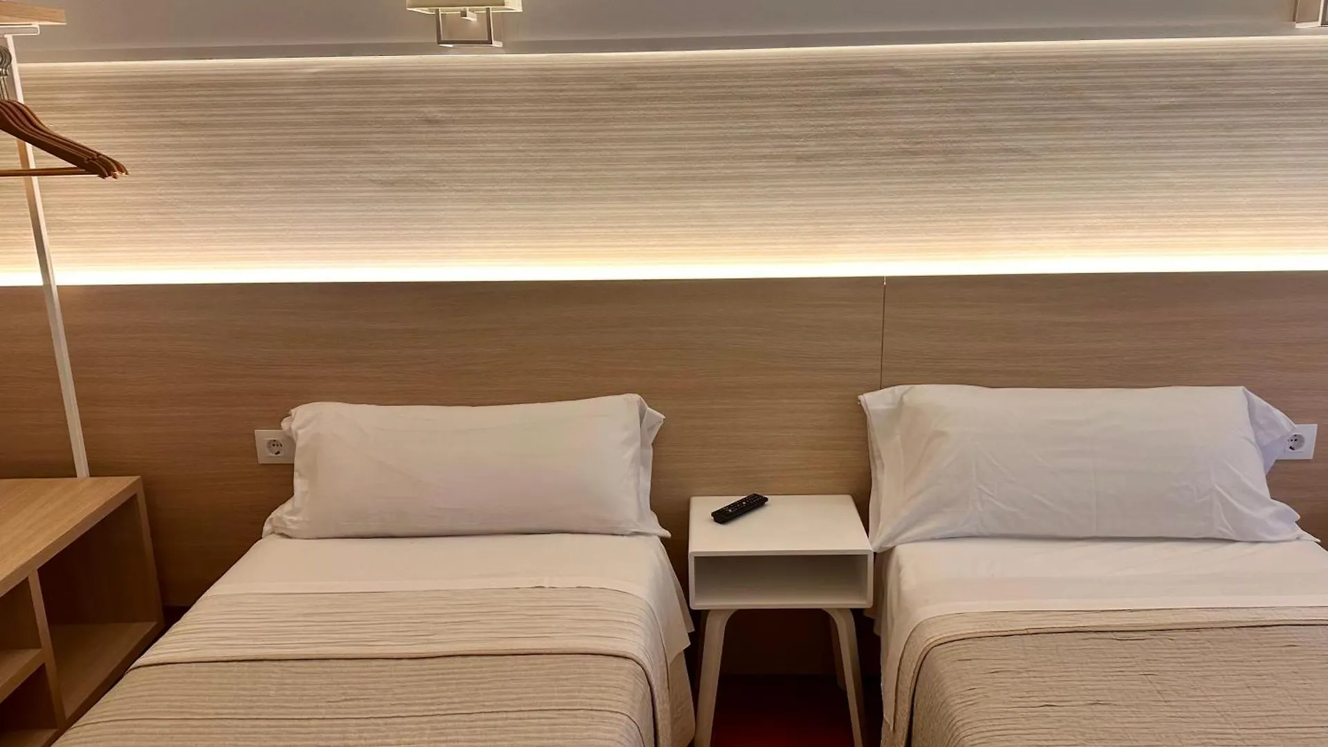 Fonda Can Setmanes Guest House Blanes