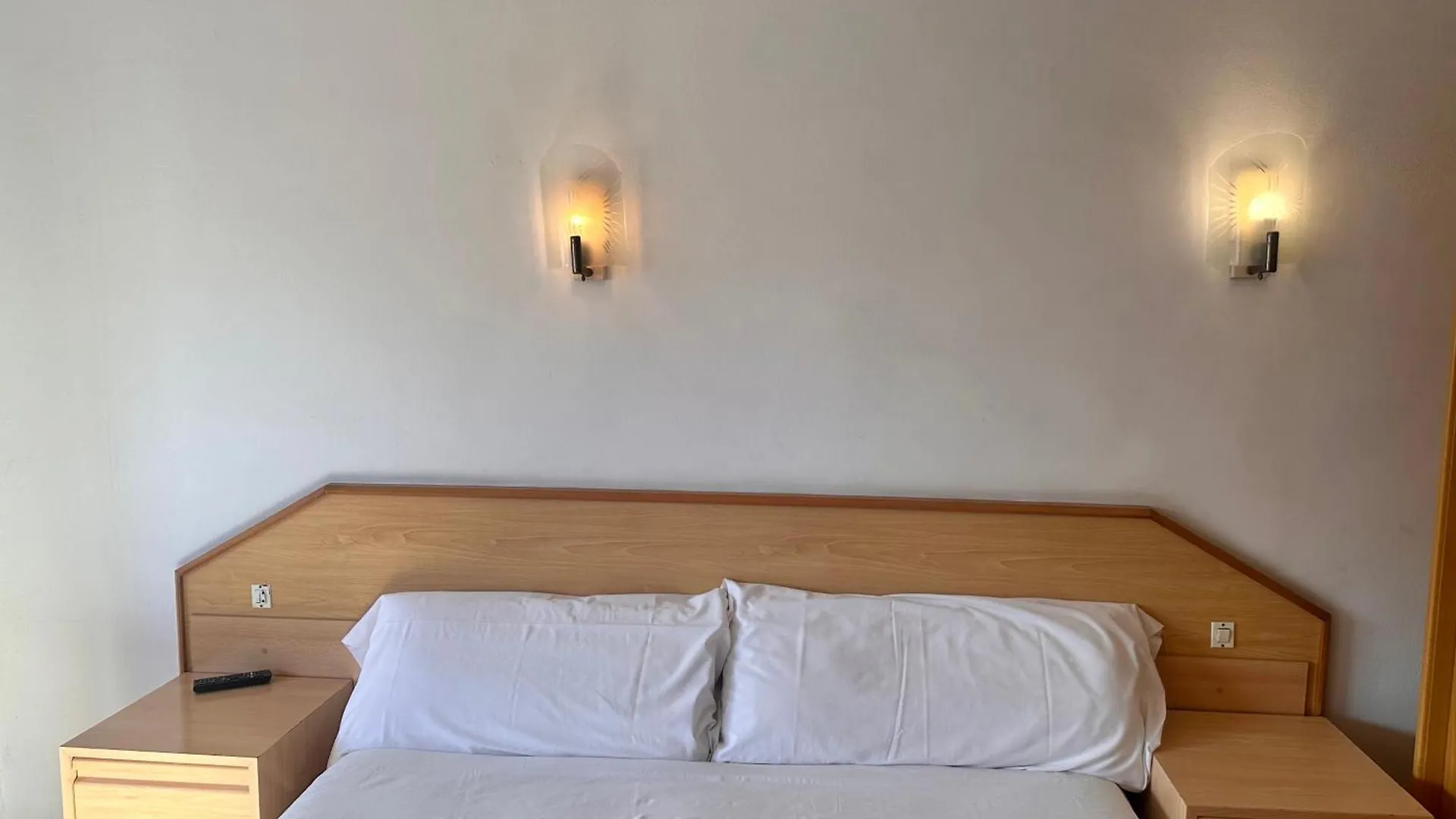 Fonda Can Setmanes Guest House Blanes 2*,