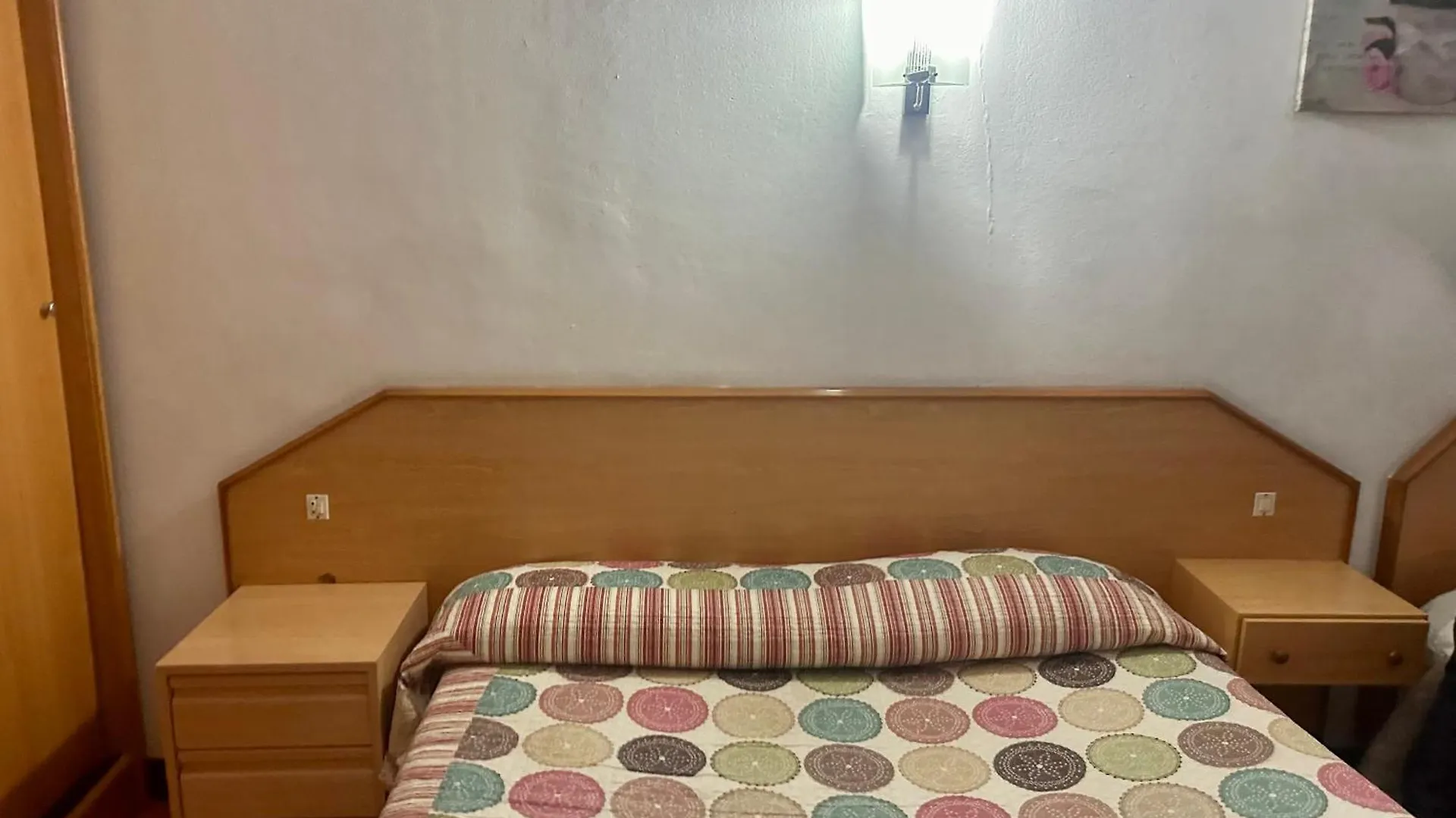 Fonda Can Setmanes Guest House Blanes
