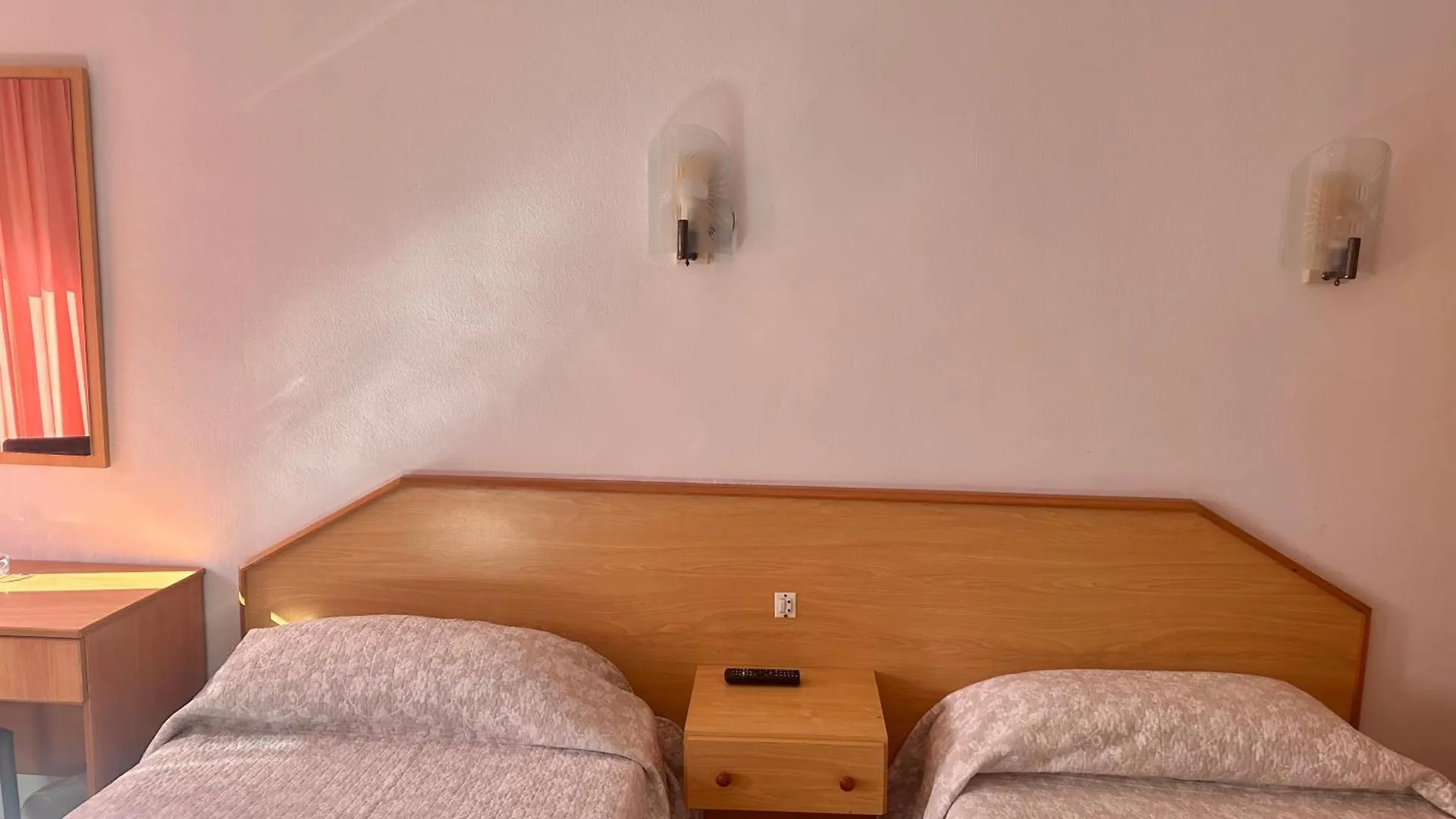 Fonda Can Setmanes Guest House Blanes 2*,  Spain