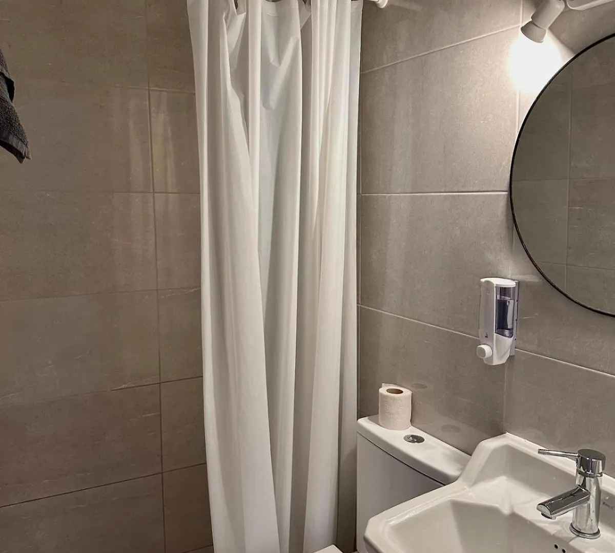 Fonda Can Setmanes Guest House Blanes