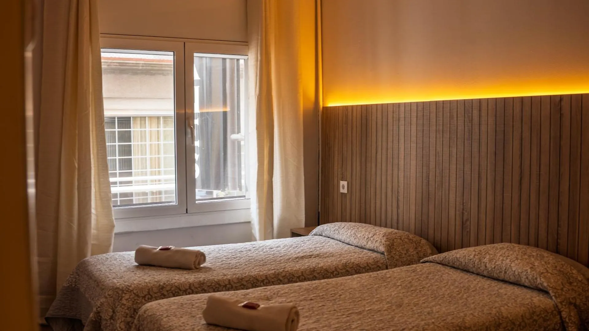 Can Setmanes By Cozycatalonia Blanes 2*,  Spagna