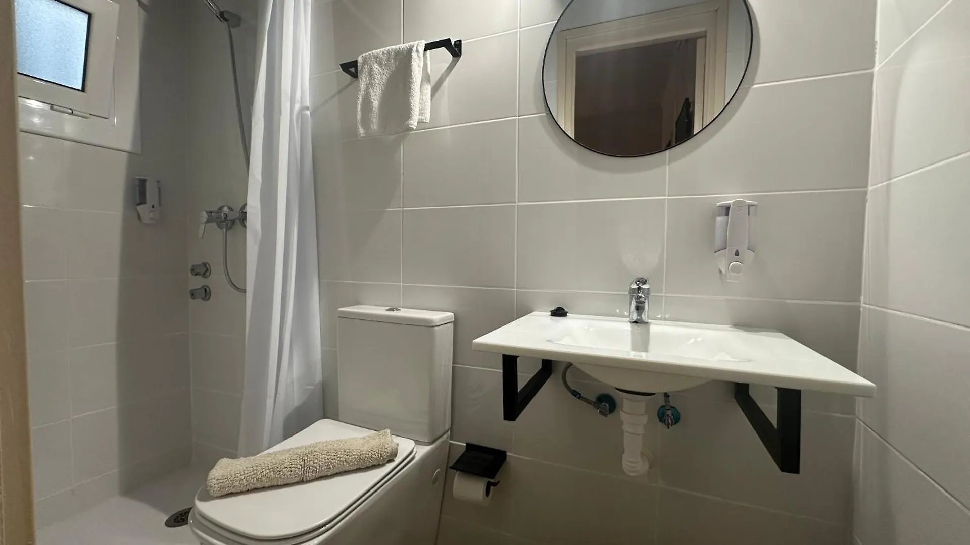 Fonda Can Setmanes Guest House Blanes 2*,